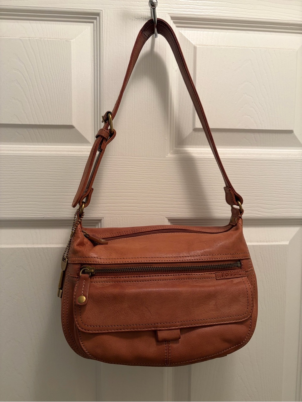 Fossil 1954 Cognac Leather Y2K Shoulder Bag Key Charm Baguette